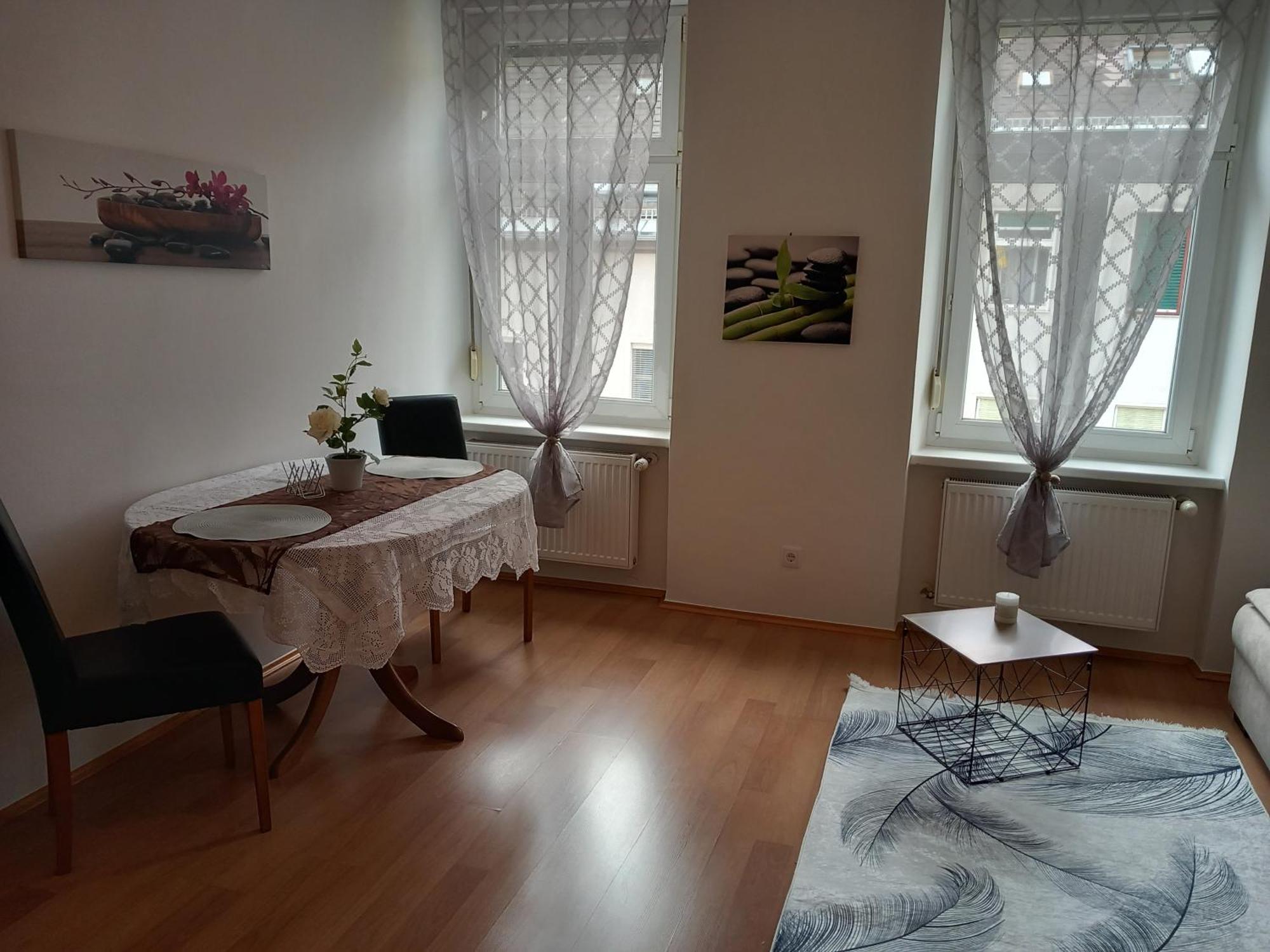 Apartmenthaus Gratzer กราซ ภายนอก รูปภาพ